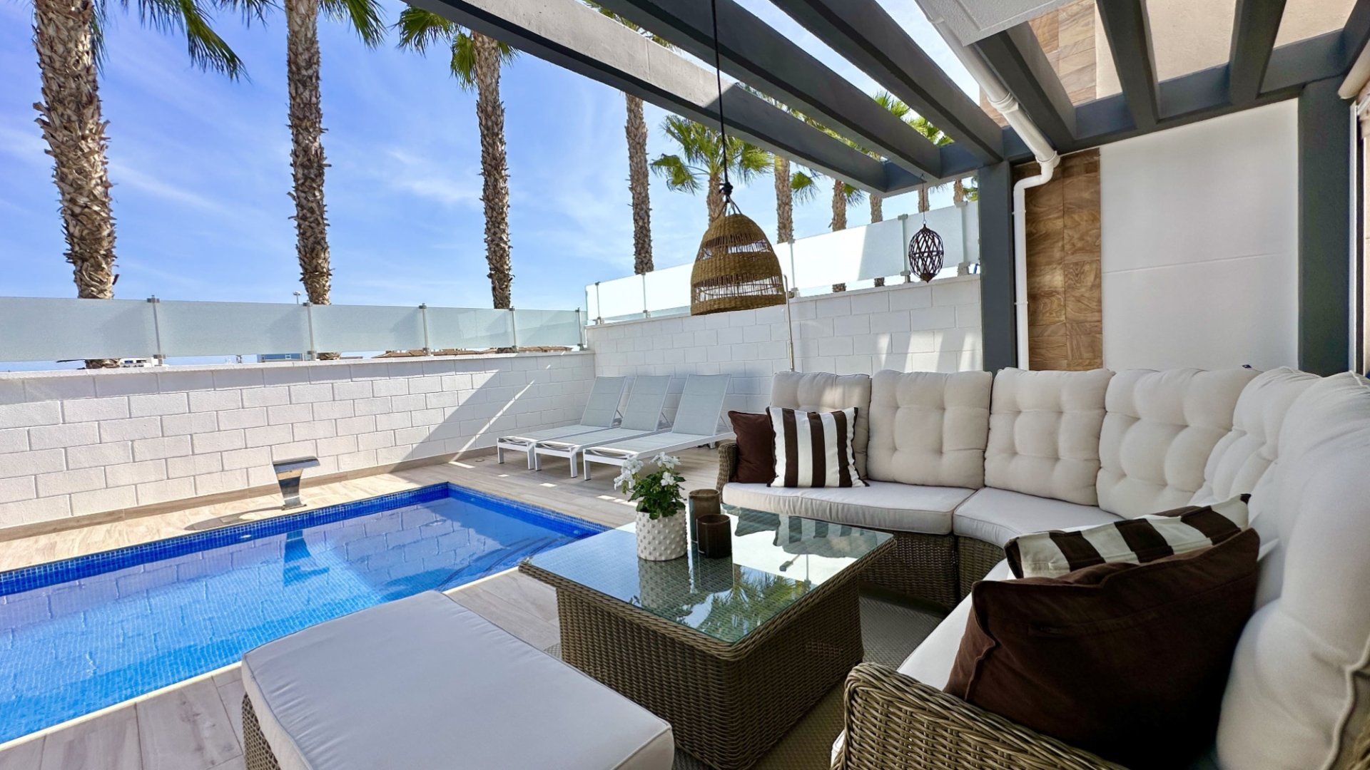 Resale - Villa -
Orihuela Costa - Lomas De Cabo Roig