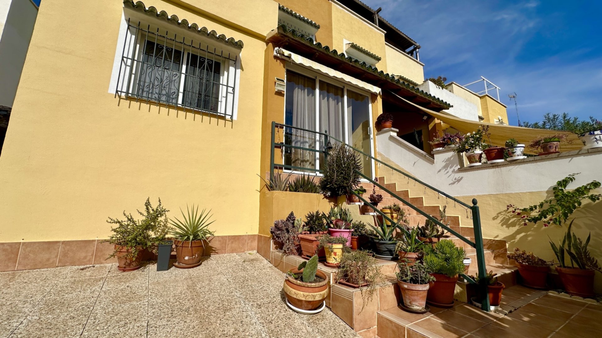 Resale - Villa -
Orihuela Costa - Los Altos