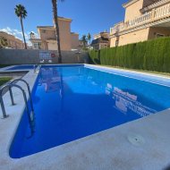 Resale - Villa -
Orihuela Costa - Los Altos