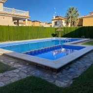 Resale - Villa -
Orihuela Costa - Los Altos