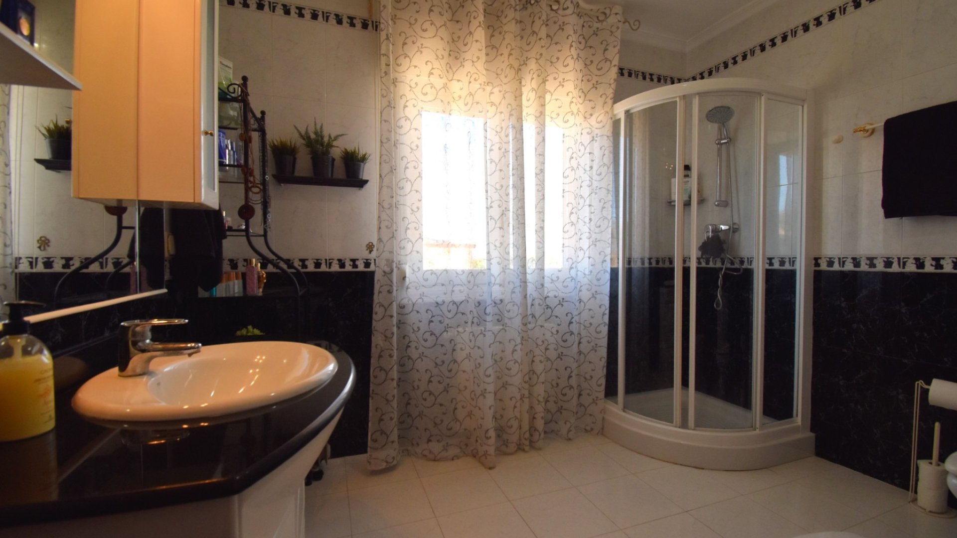 Resale - Villa -
Orihuela Costa - Los Balcones