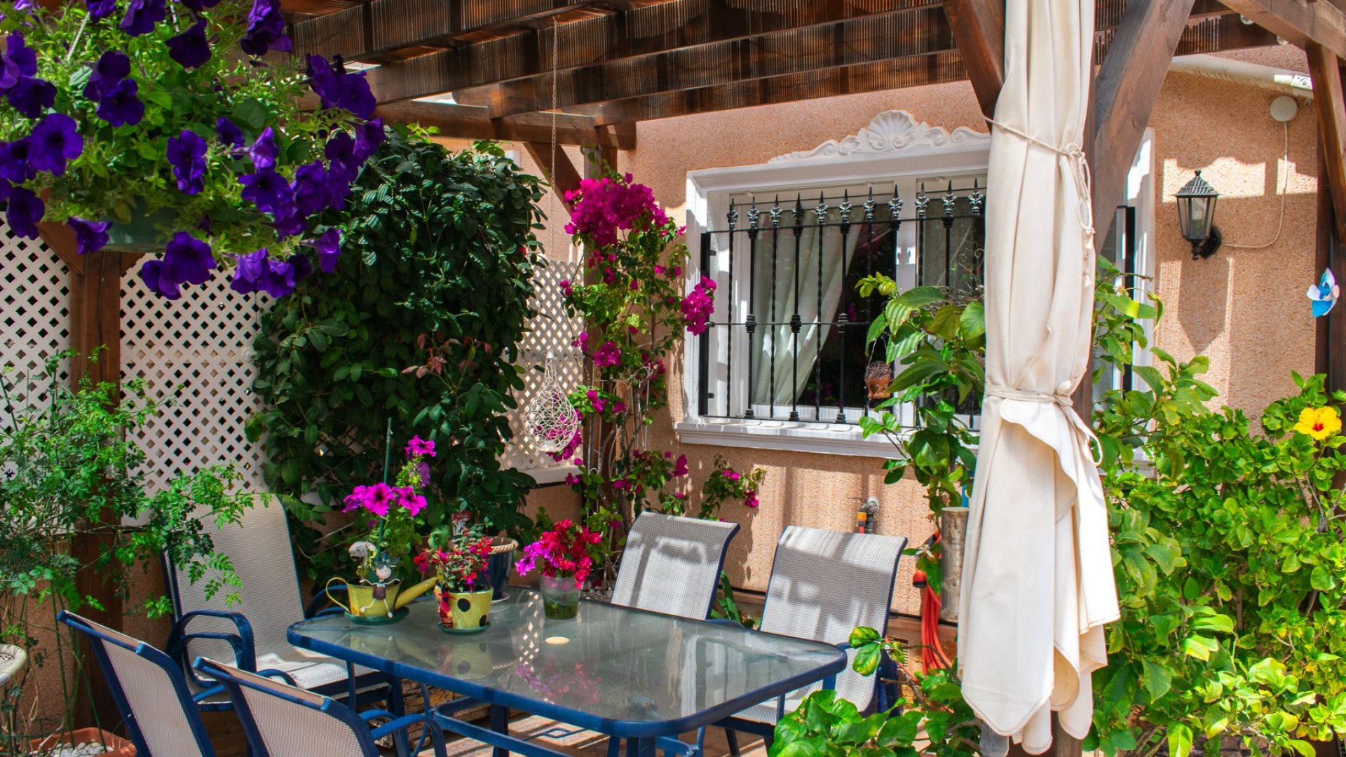 Resale - Villa -
Orihuela Costa - Los Dolses