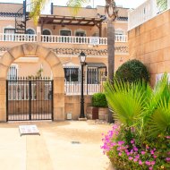 Resale - Villa -
Orihuela Costa - Los Dolses