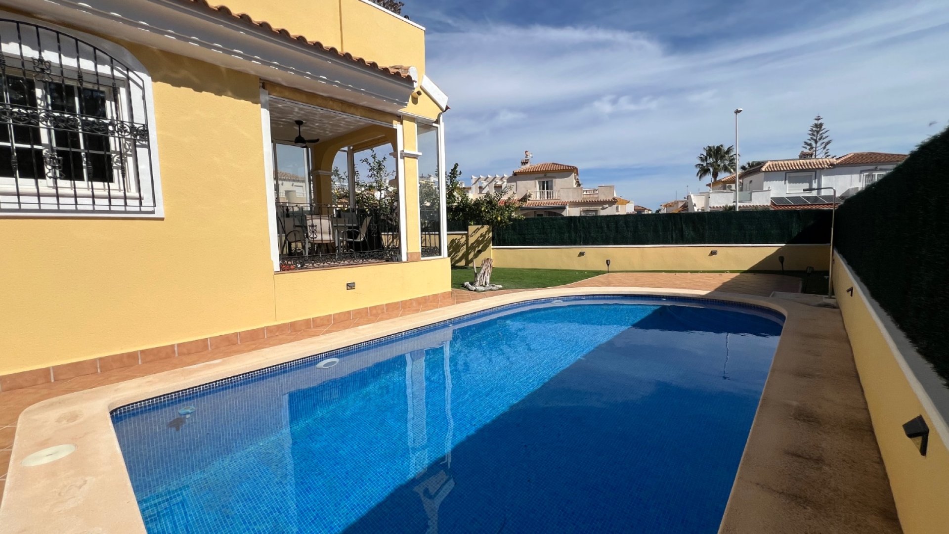 Resale - Villa -
Orihuela Costa - Los Dolses