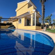 Resale - Villa -
Orihuela Costa - Los Dolses