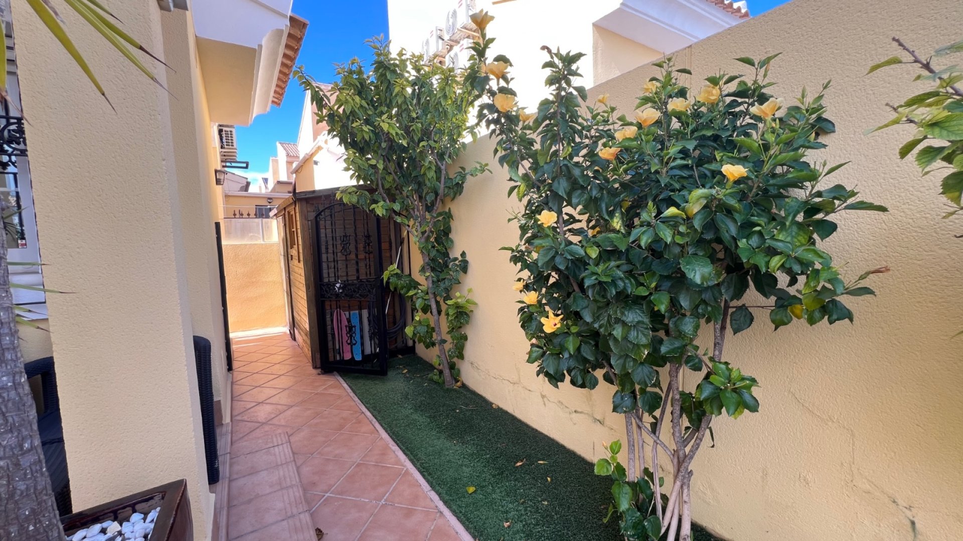 Resale - Villa -
Orihuela Costa - Los Dolses