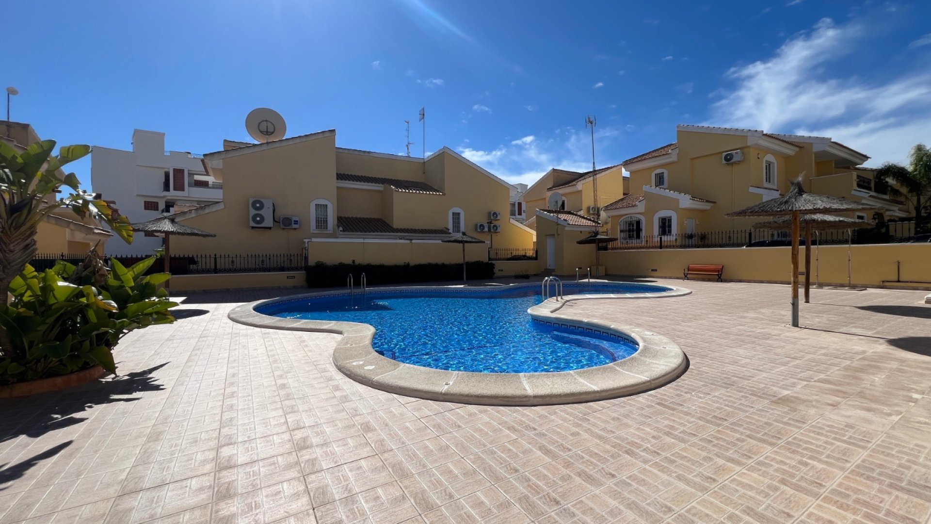 Resale - Villa -
Orihuela Costa - Los Dolses