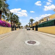 Resale - Villa -
Orihuela Costa - Los Dolses