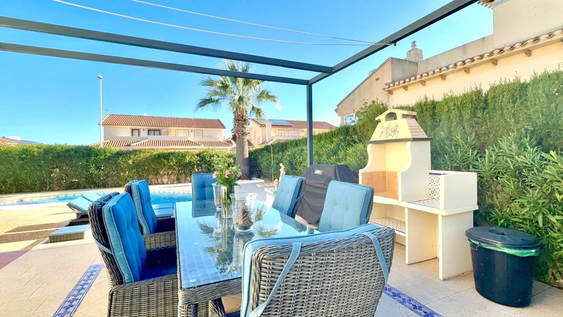 Resale - Villa -
Orihuela Costa - Los Dolses
