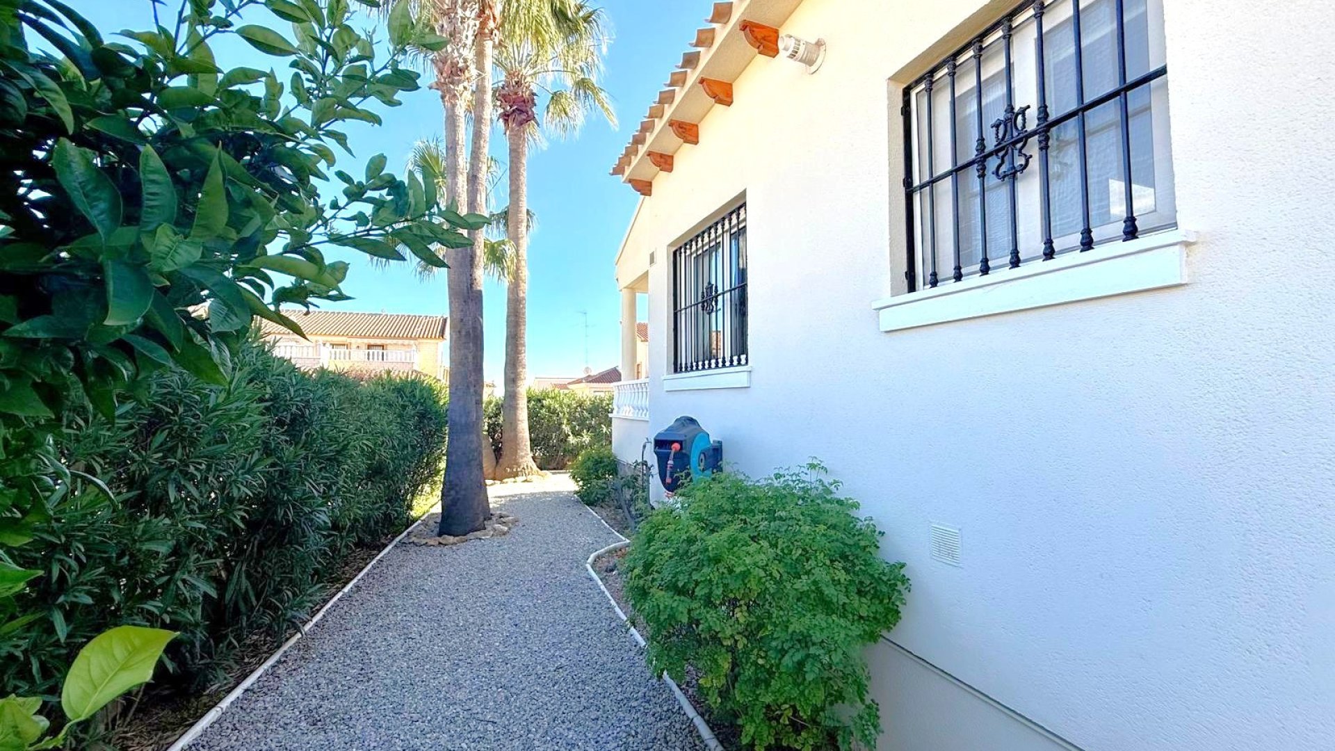 Resale - Villa -
Orihuela Costa - Los Dolses
