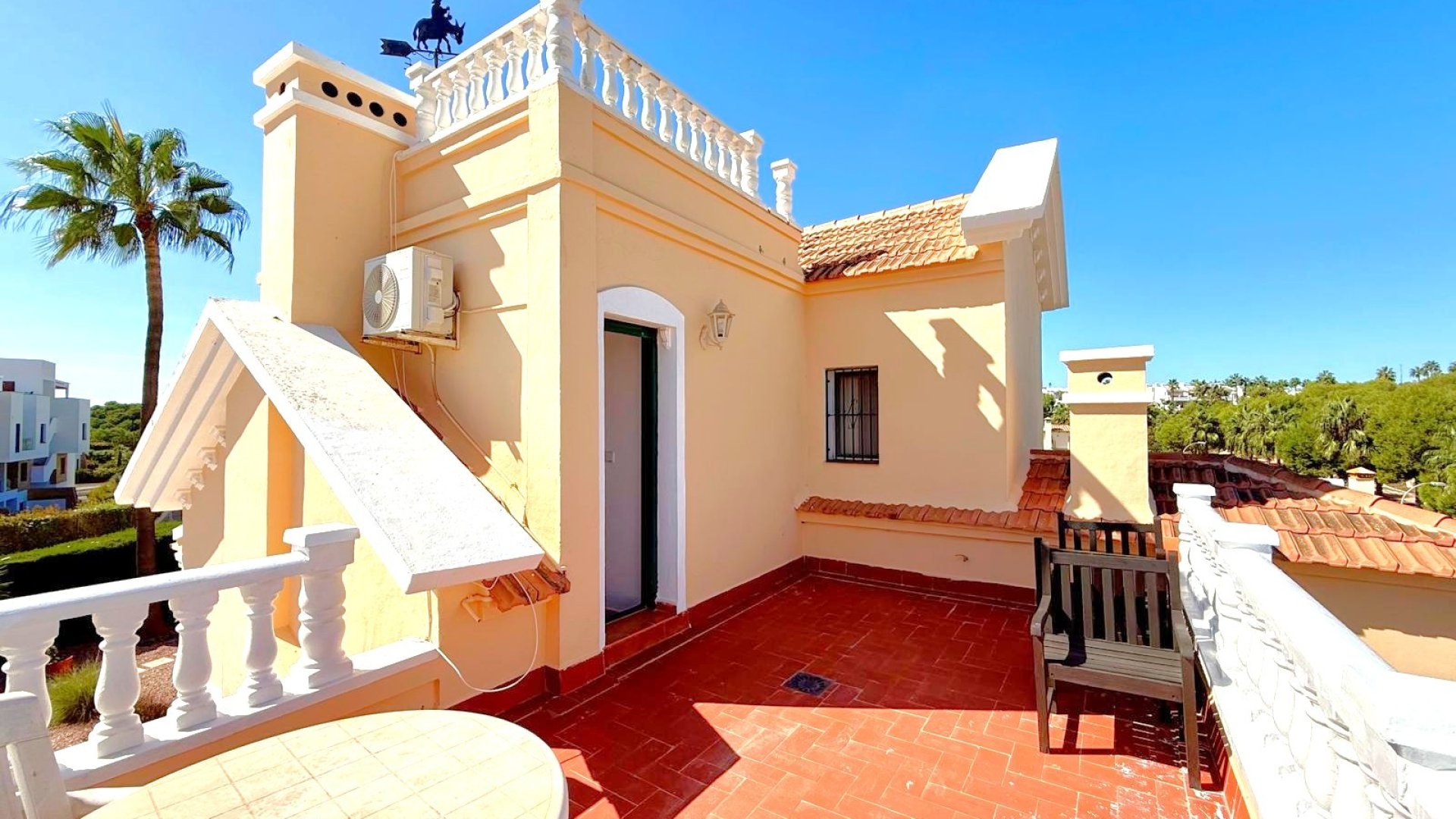 Resale - Villa -
Orihuela Costa - Los Dolses