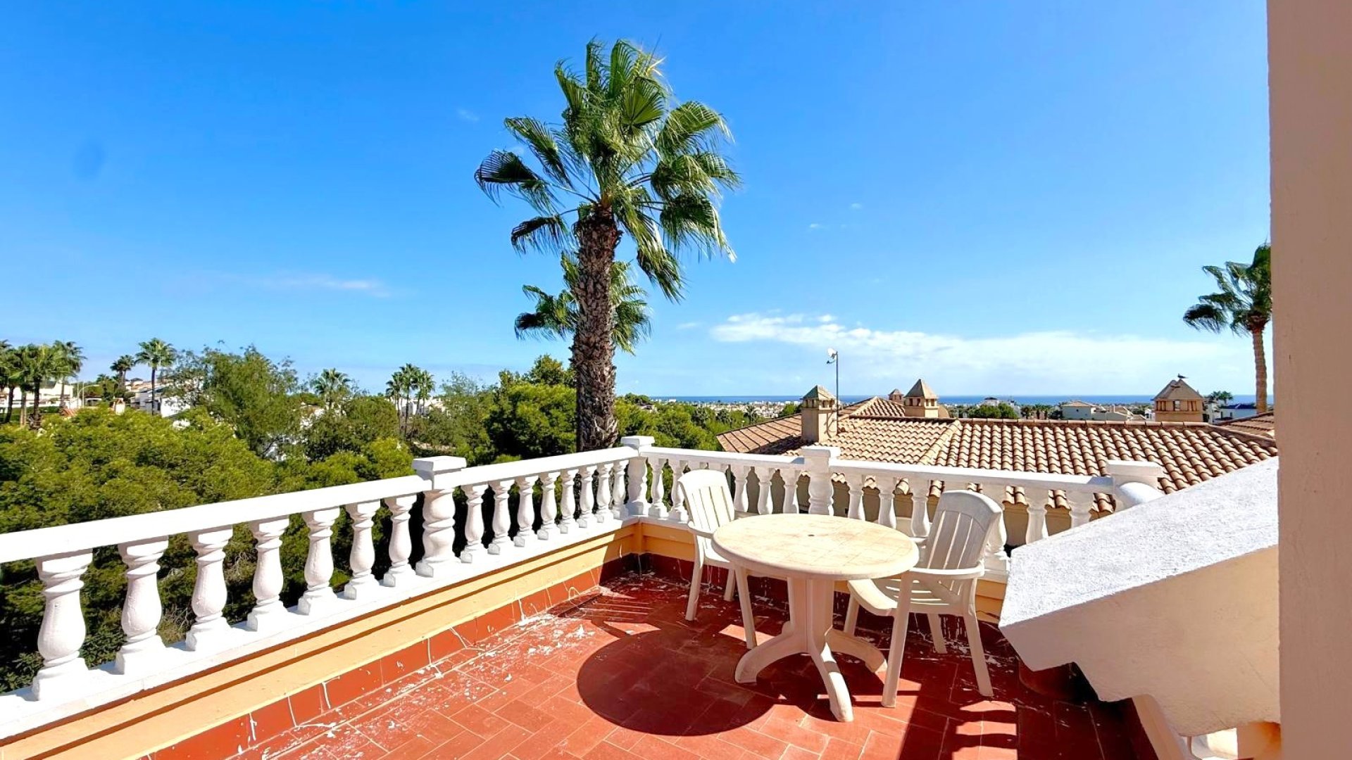 Resale - Villa -
Orihuela Costa - Los Dolses