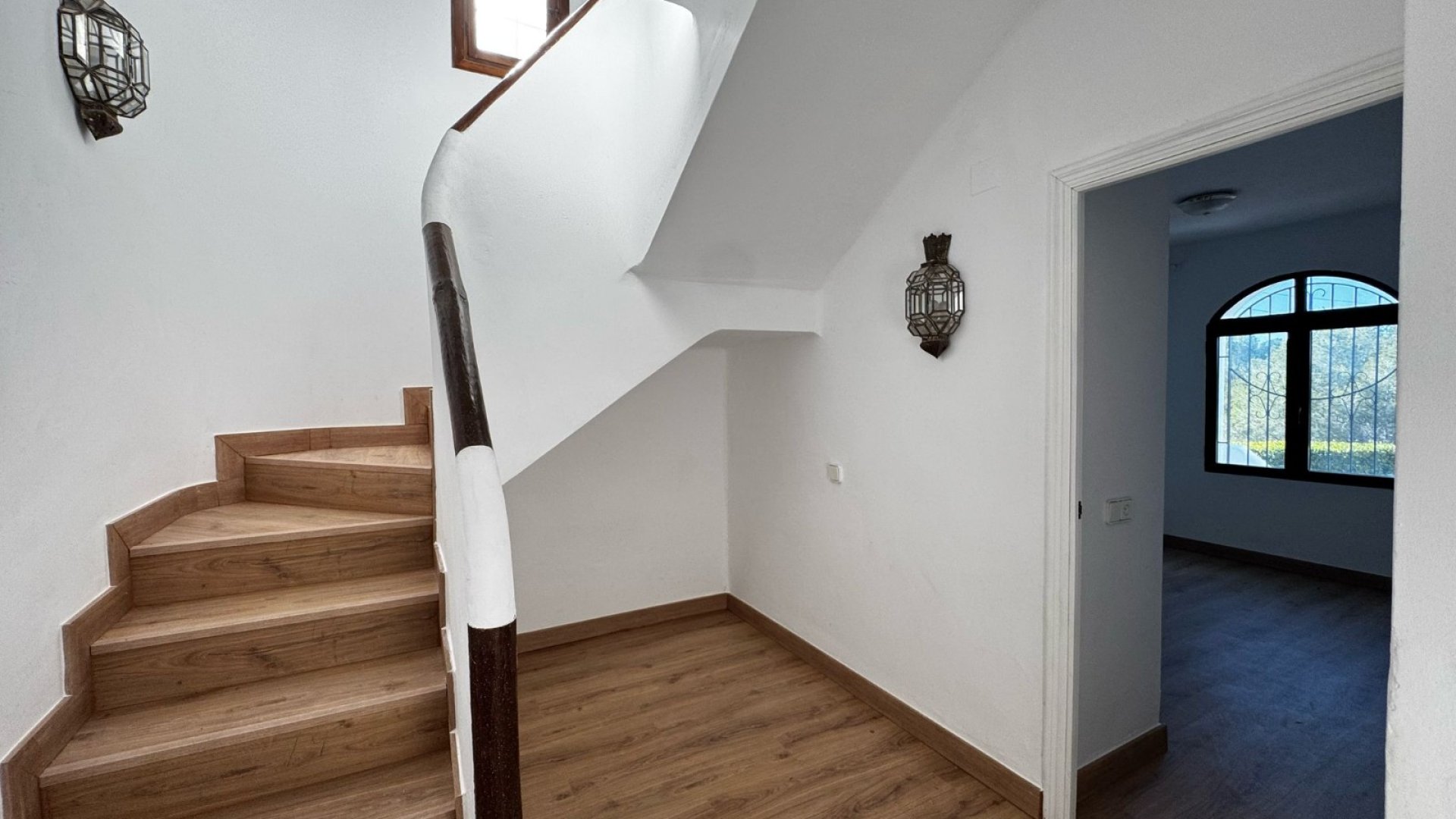 Resale - Villa -
Orihuela Costa - Los Dolses