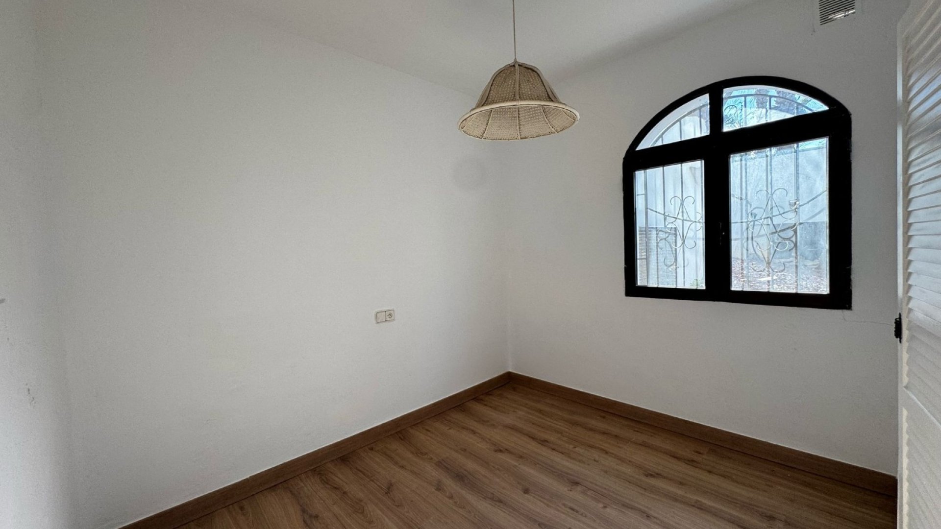 Resale - Villa -
Orihuela Costa - Los Dolses