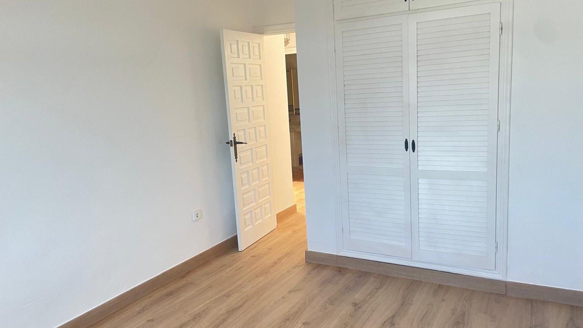 Resale - Villa -
Orihuela Costa - Los Dolses