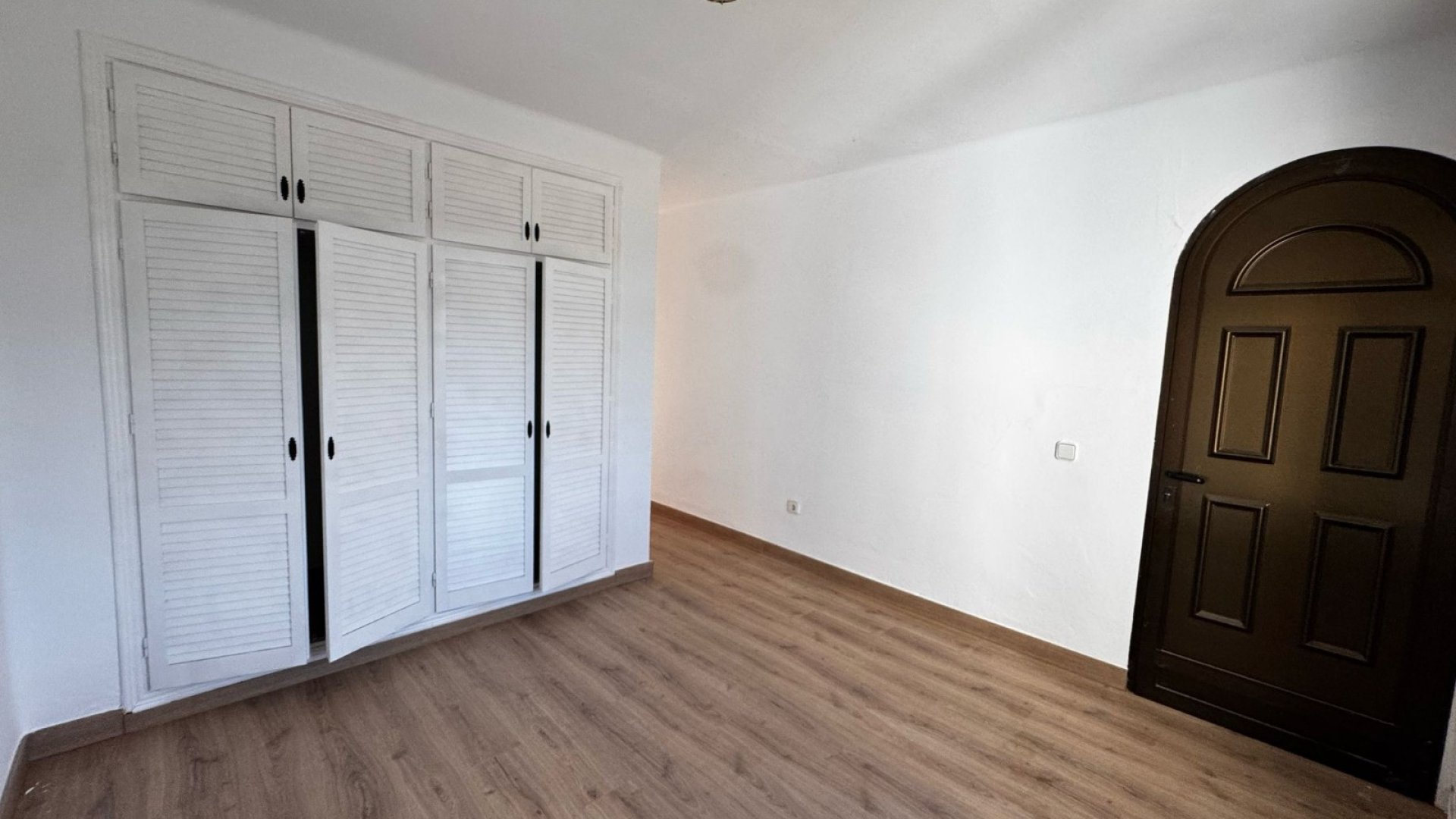 Resale - Villa -
Orihuela Costa - Los Dolses