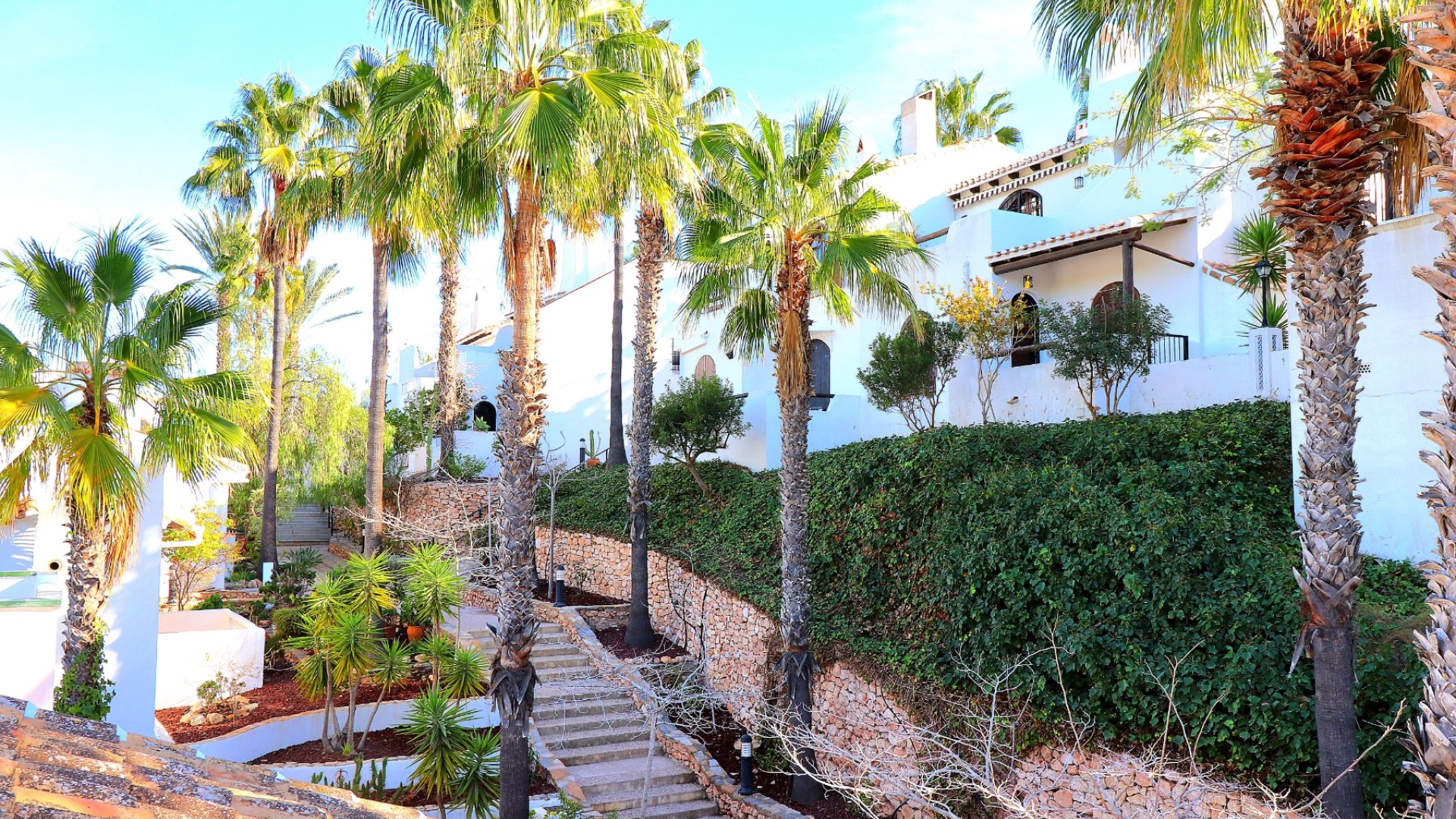 Resale - Villa -
Orihuela Costa - Los Dolses
