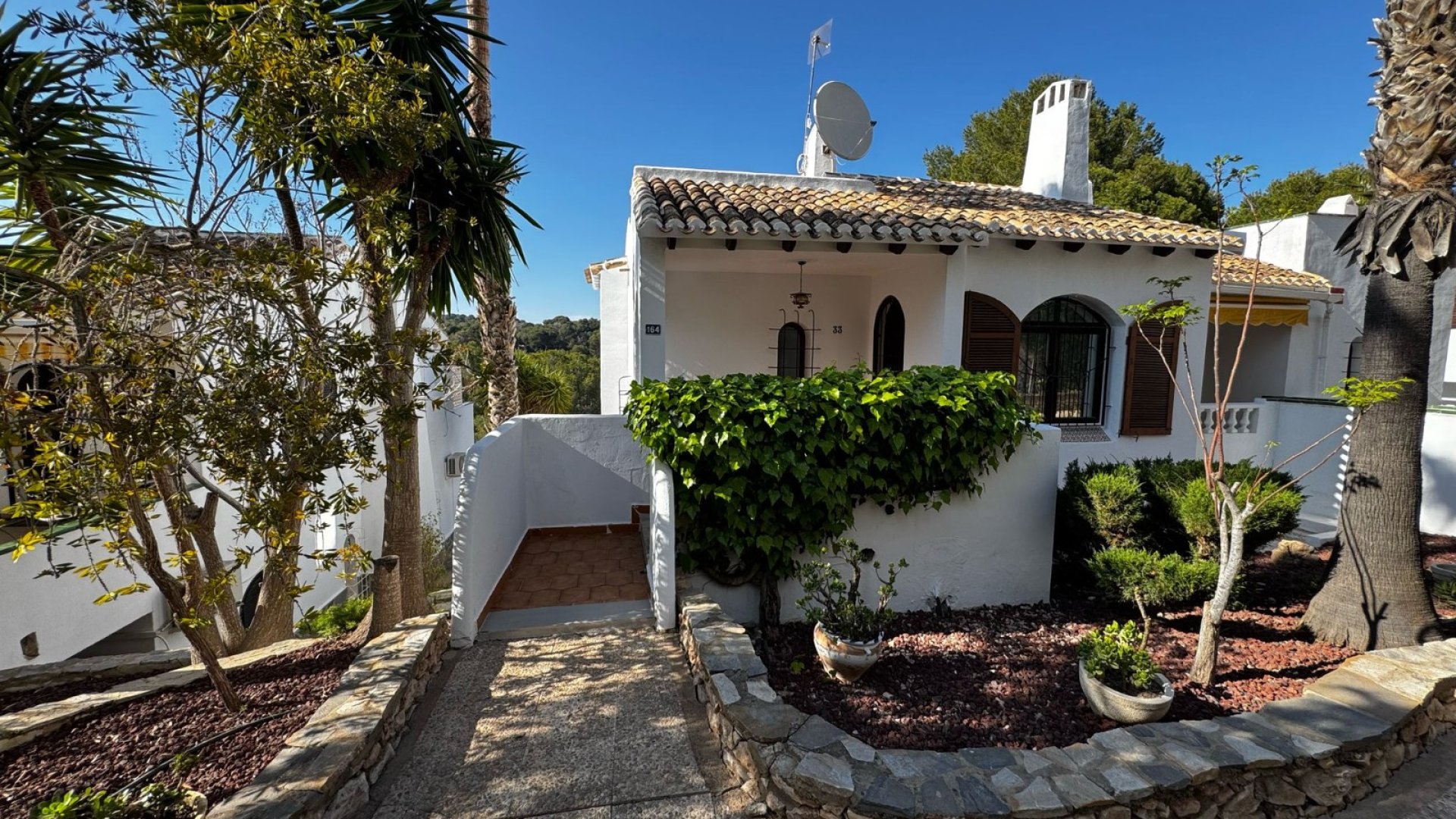 Resale - Villa -
Orihuela Costa - Los Dolses