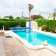 Resale - Villa -
Orihuela Costa - MUY CERCA DE LA PLAYA