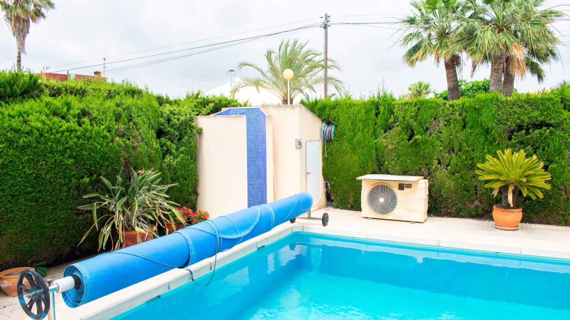 Resale - Villa -
Orihuela Costa - MUY CERCA DE LA PLAYA