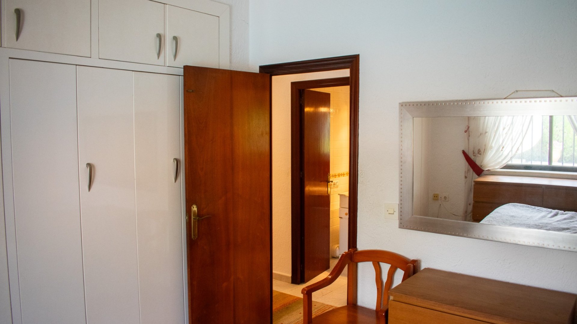 Resale - Villa -
Orihuela Costa - MUY CERCA DE LA PLAYA