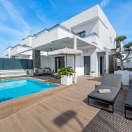 Resale - Villa -
Orihuela Costa - Orihuela