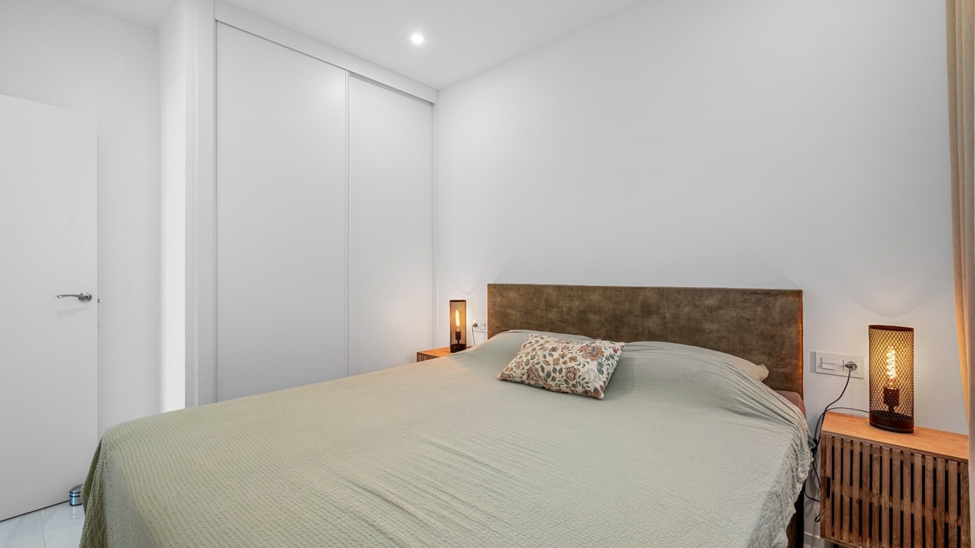 Resale - Villa -
Orihuela Costa - Orihuela
