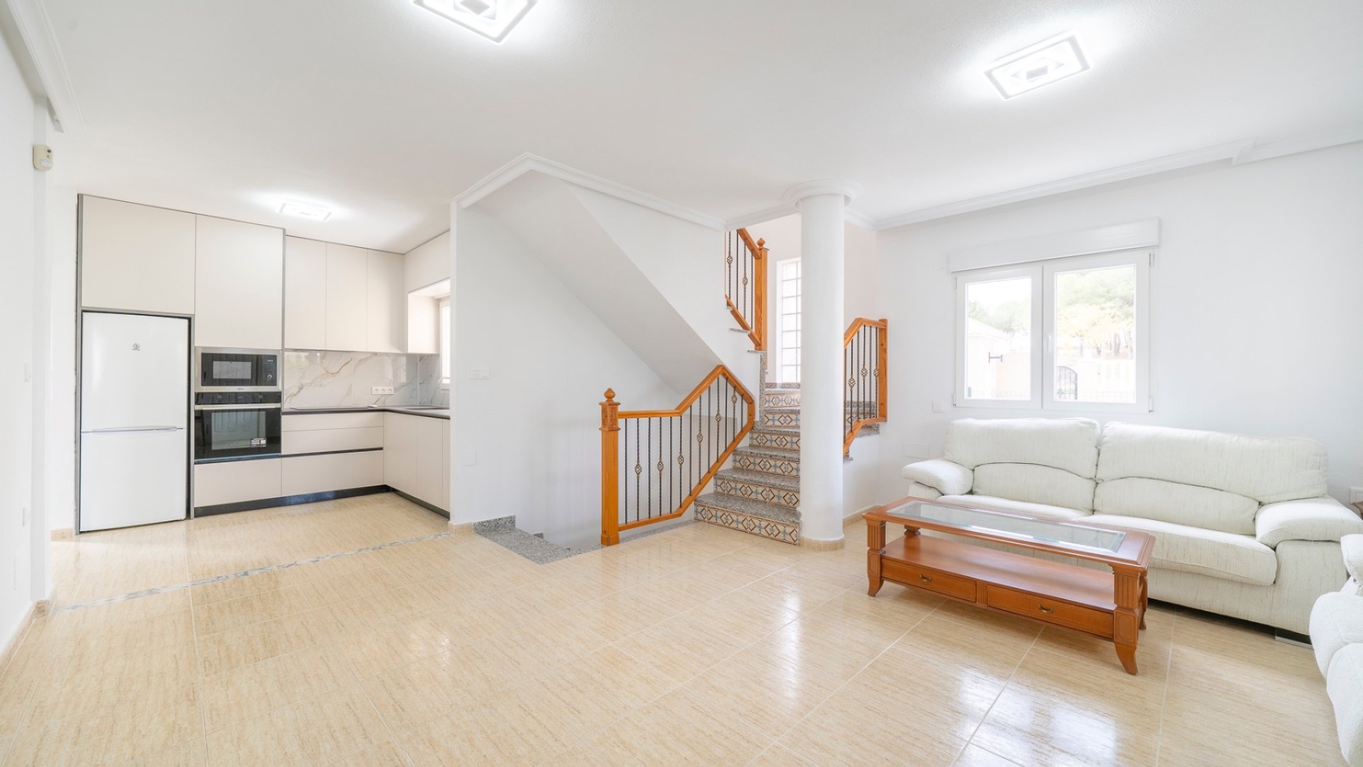 Resale - Villa -
Orihuela Costa - Pau 26