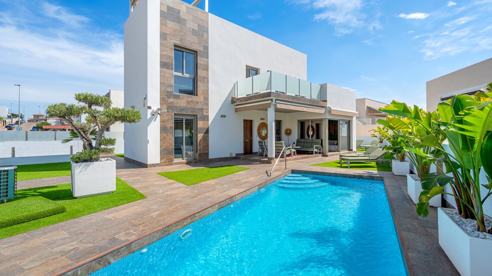 Resale - Villa -
Orihuela Costa - Pau 8*