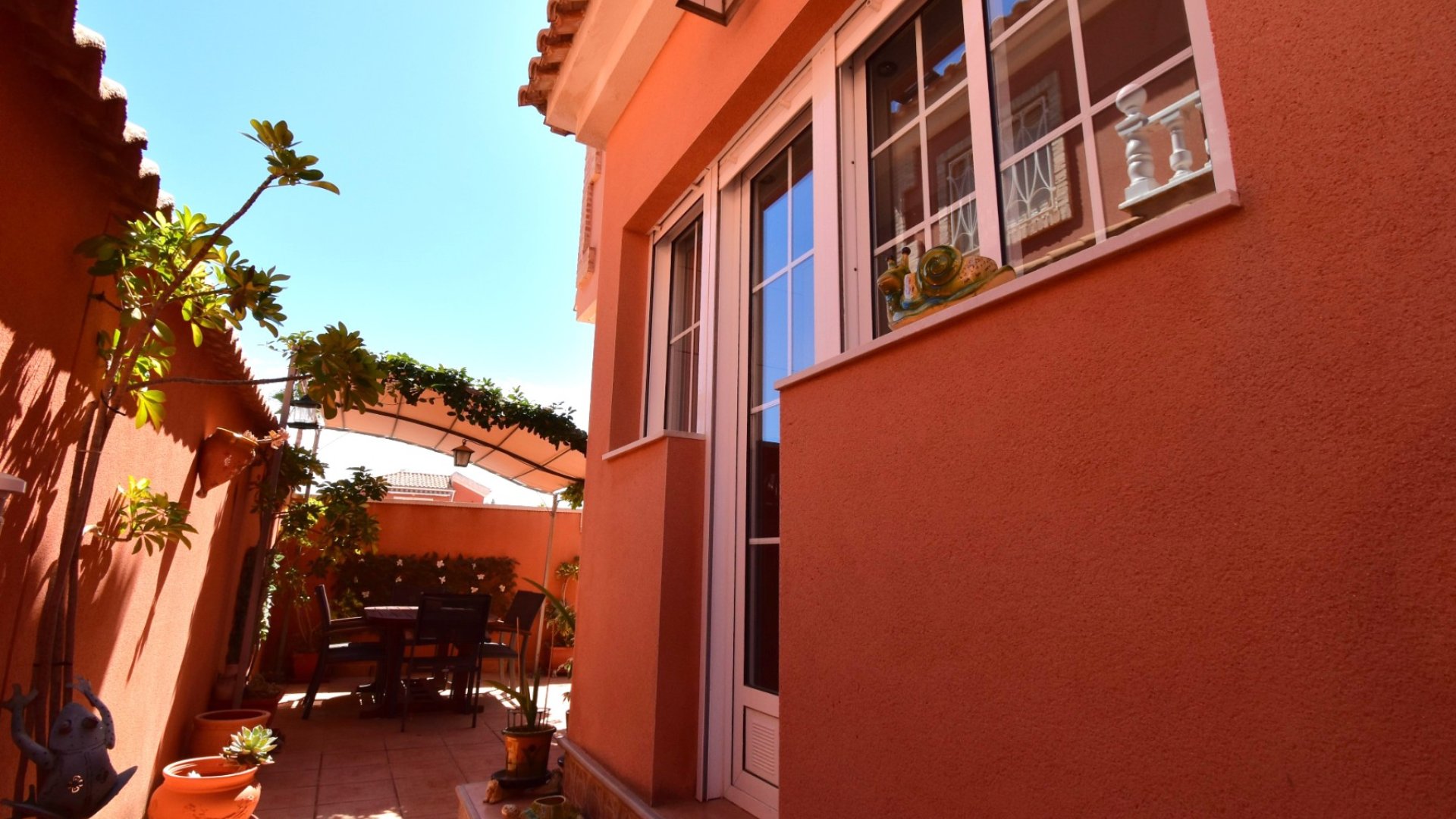 Resale - Villa -
Orihuela Costa - Playa Flamenca