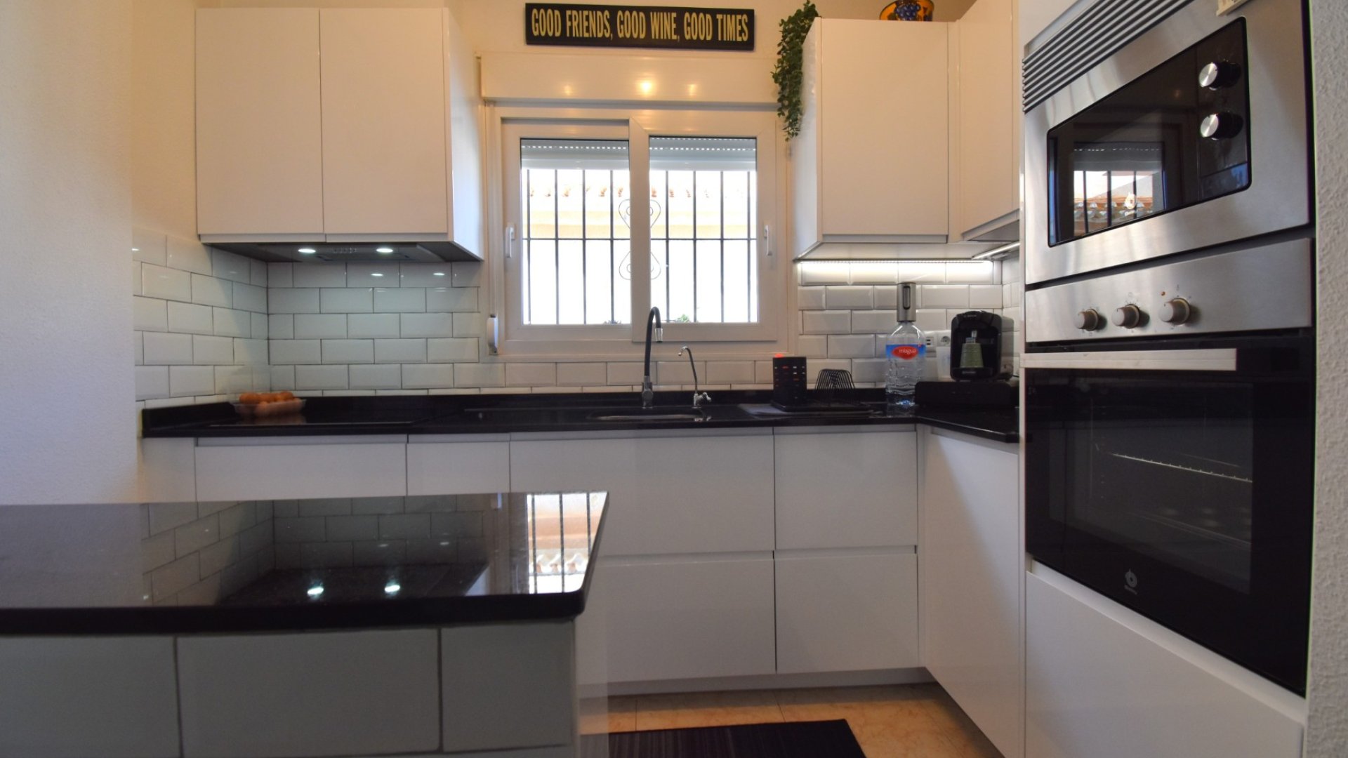 Resale - Villa -
Orihuela Costa - Playa Flamenca