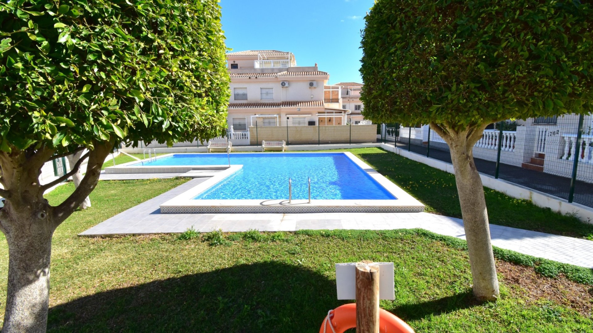 Resale - Villa -
Orihuela Costa - Playa Flamenca