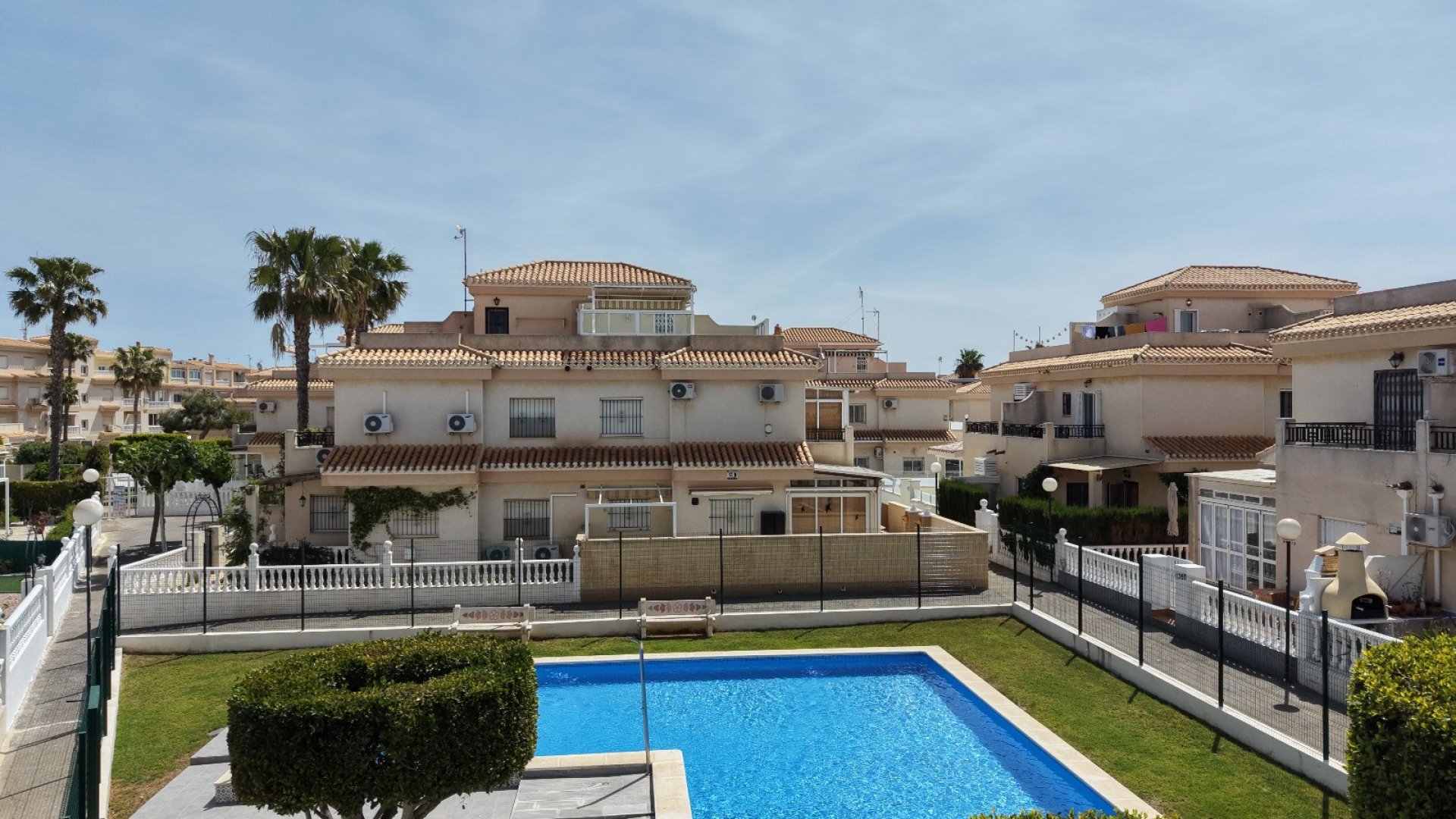 Resale - Villa -
Orihuela Costa - Playa Flamenca