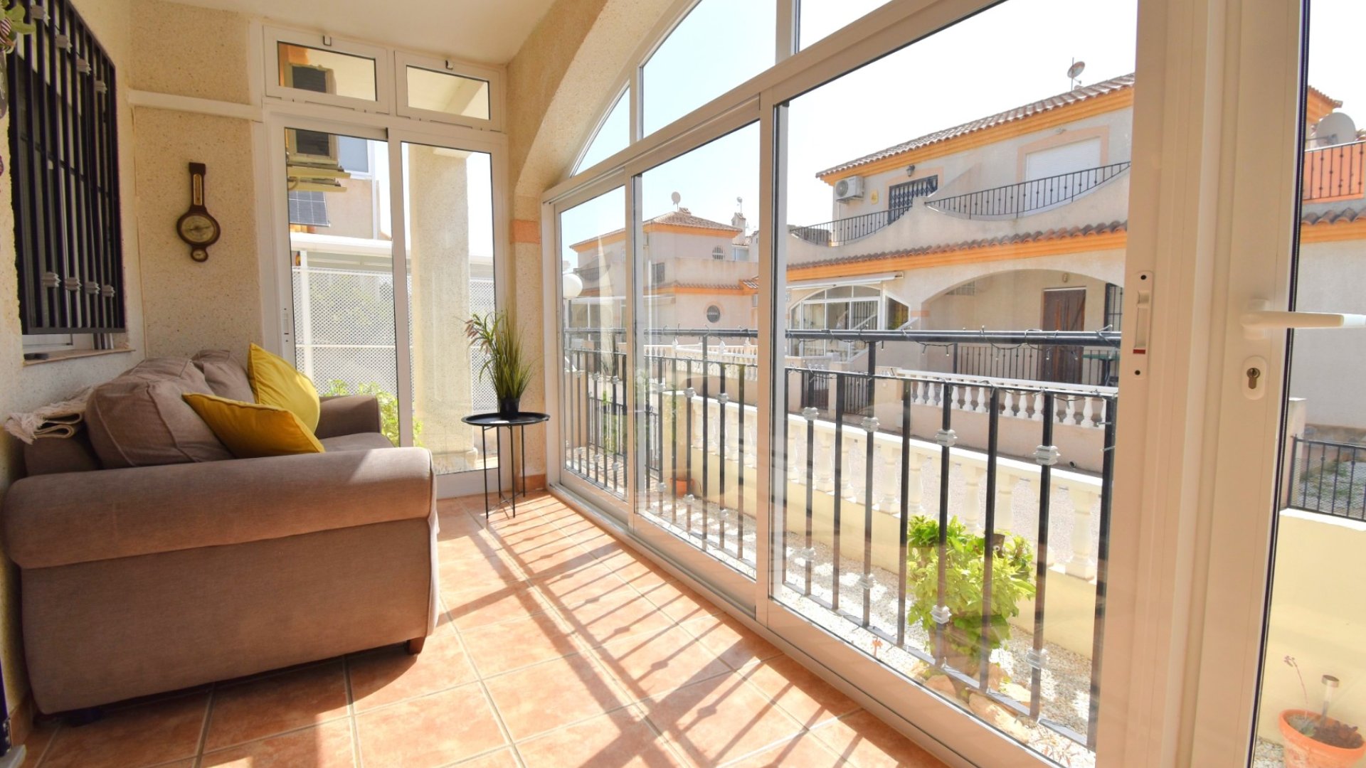 Resale - Villa -
Orihuela Costa - Playa Flamenca