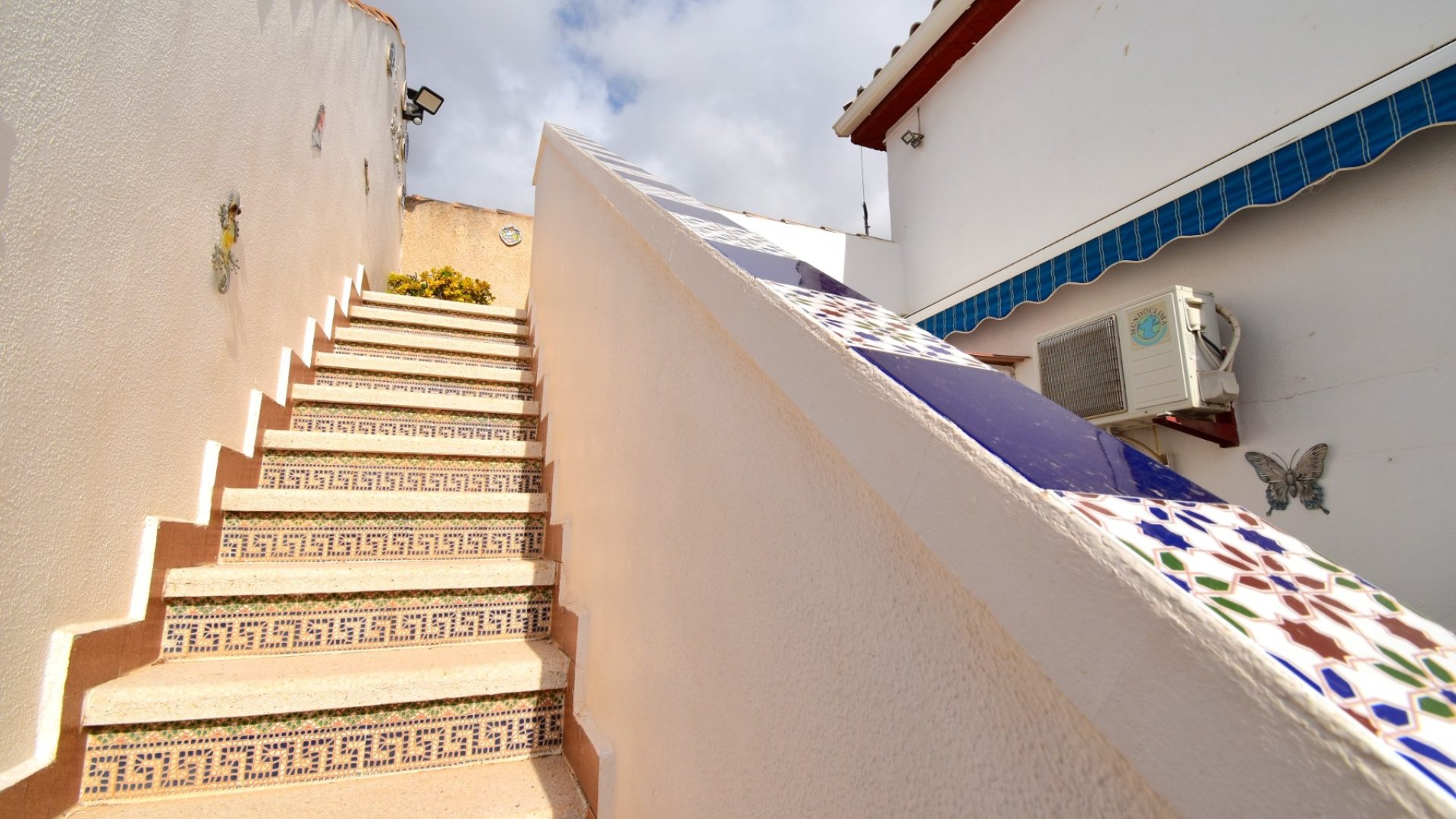 Resale - Villa -
Orihuela Costa - Playa Flamenca