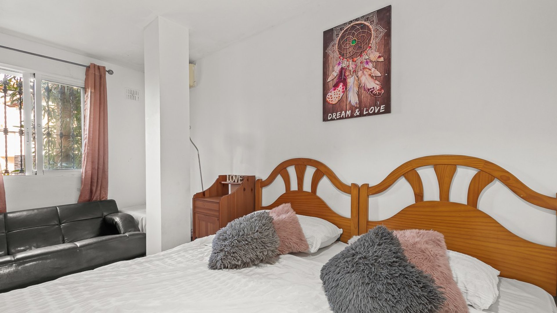 Resale - Villa -
Orihuela Costa - Playa Flamenca