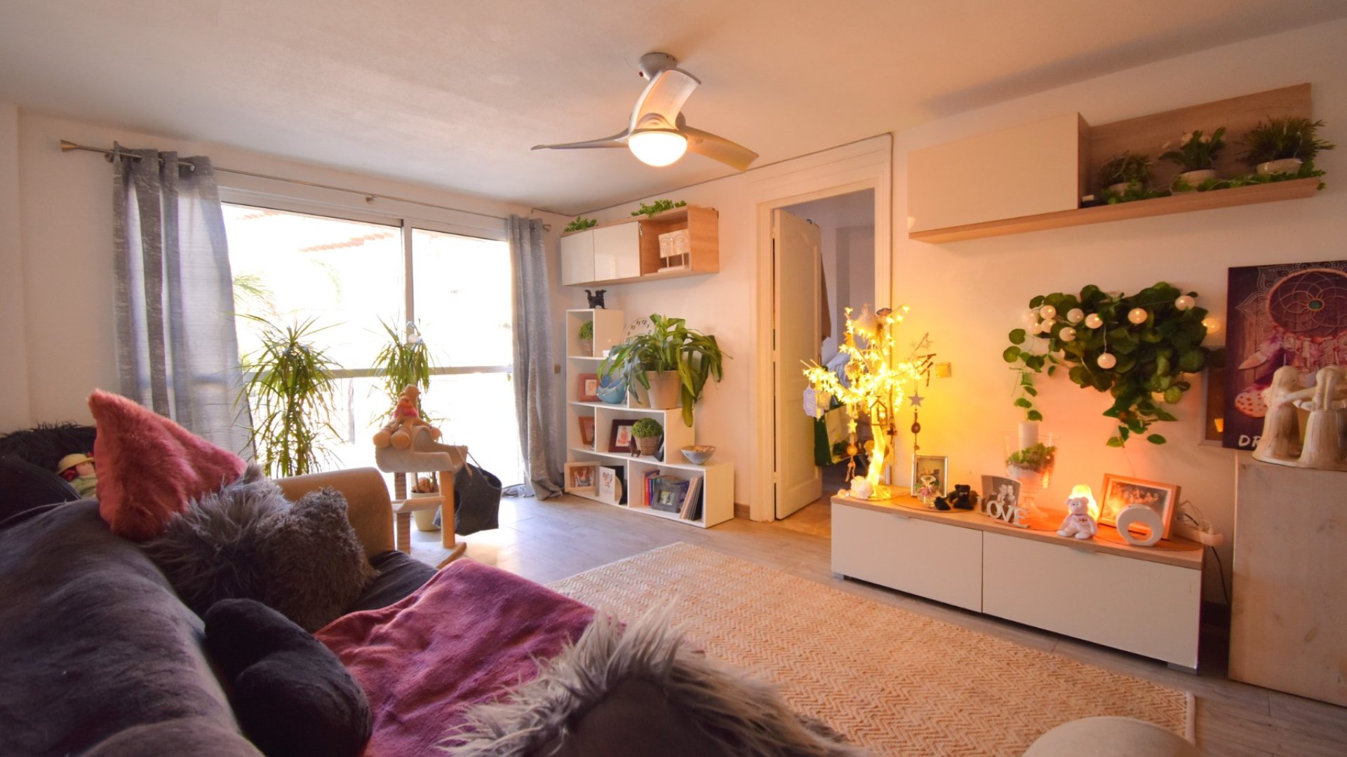 Resale - Villa -
Orihuela Costa - Playa Flamenca