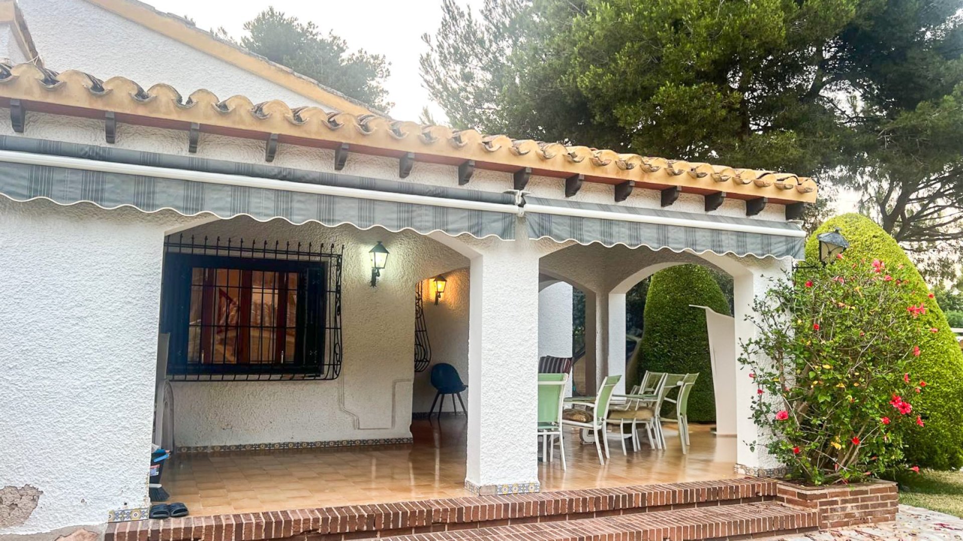 Resale - Villa -
Orihuela Costa - Punta Prima