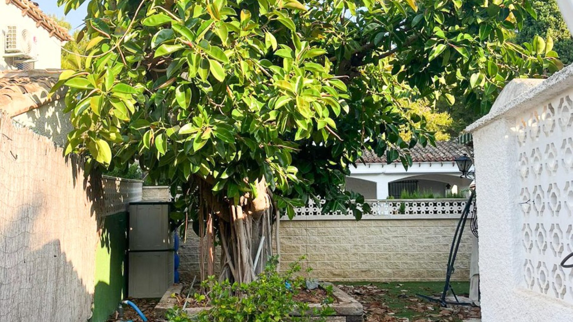 Resale - Villa -
Orihuela Costa - Punta Prima