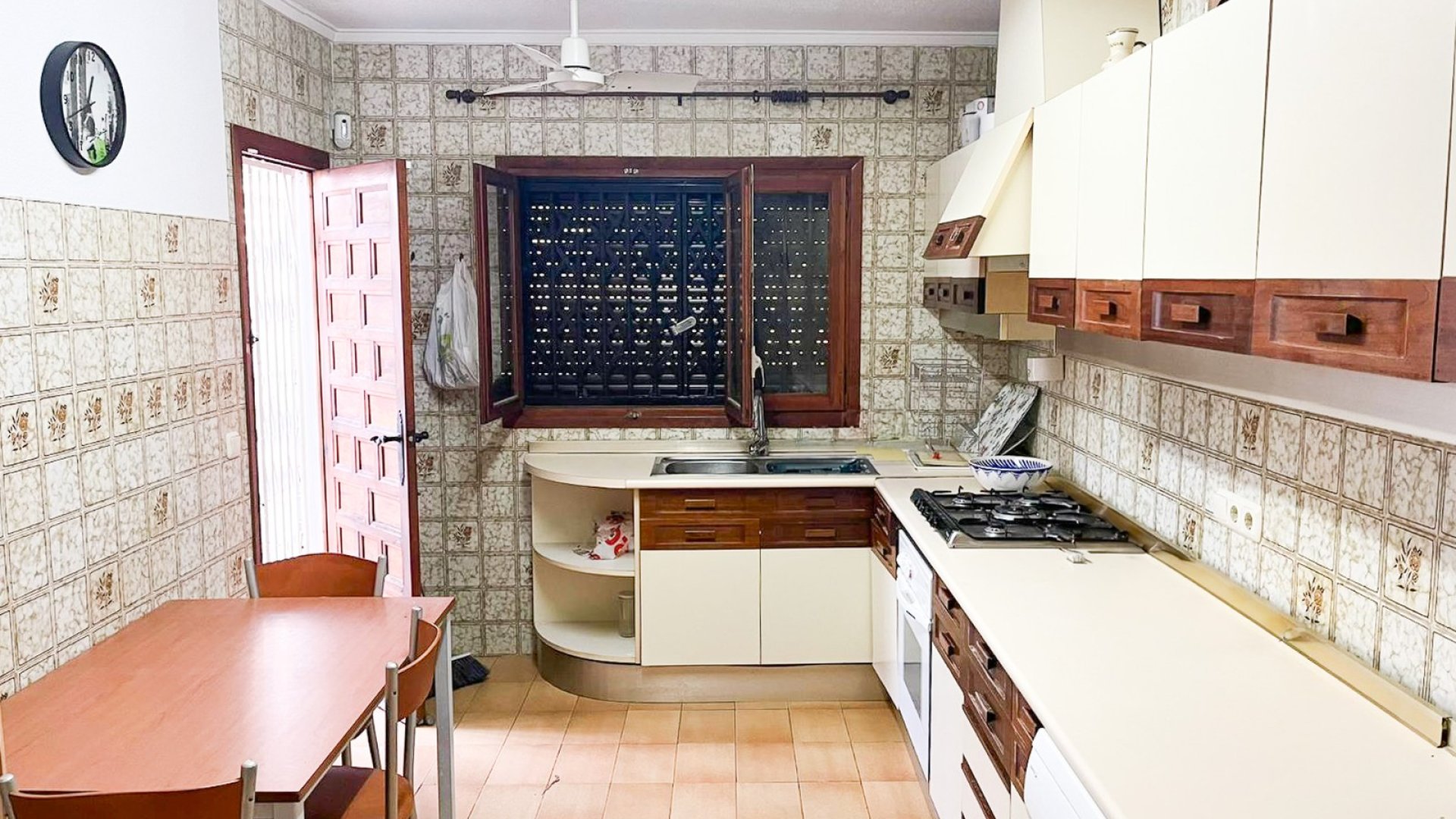 Resale - Villa -
Orihuela Costa - Punta Prima