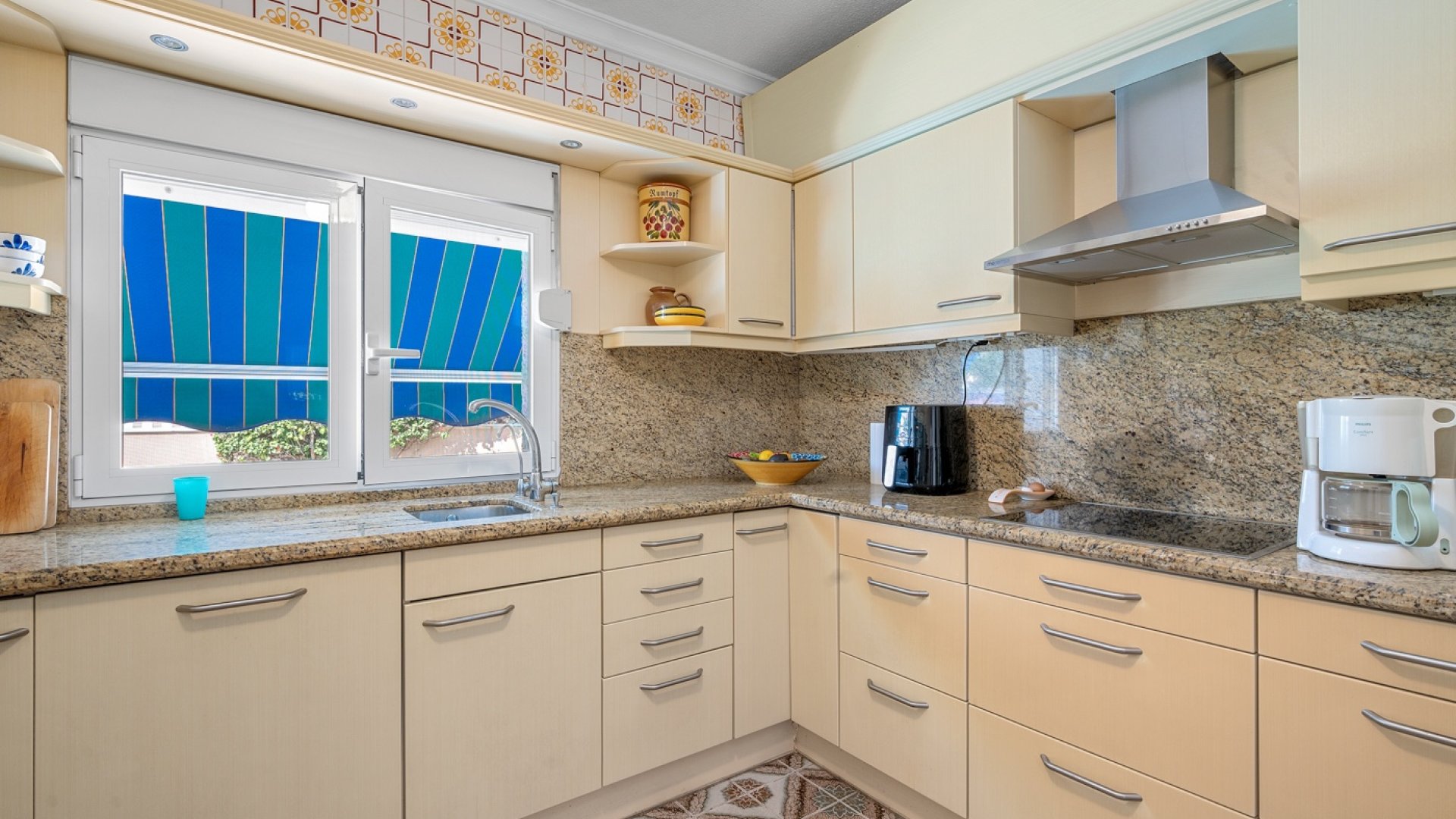 Resale - Villa -
Orihuela Costa - Punta Prima