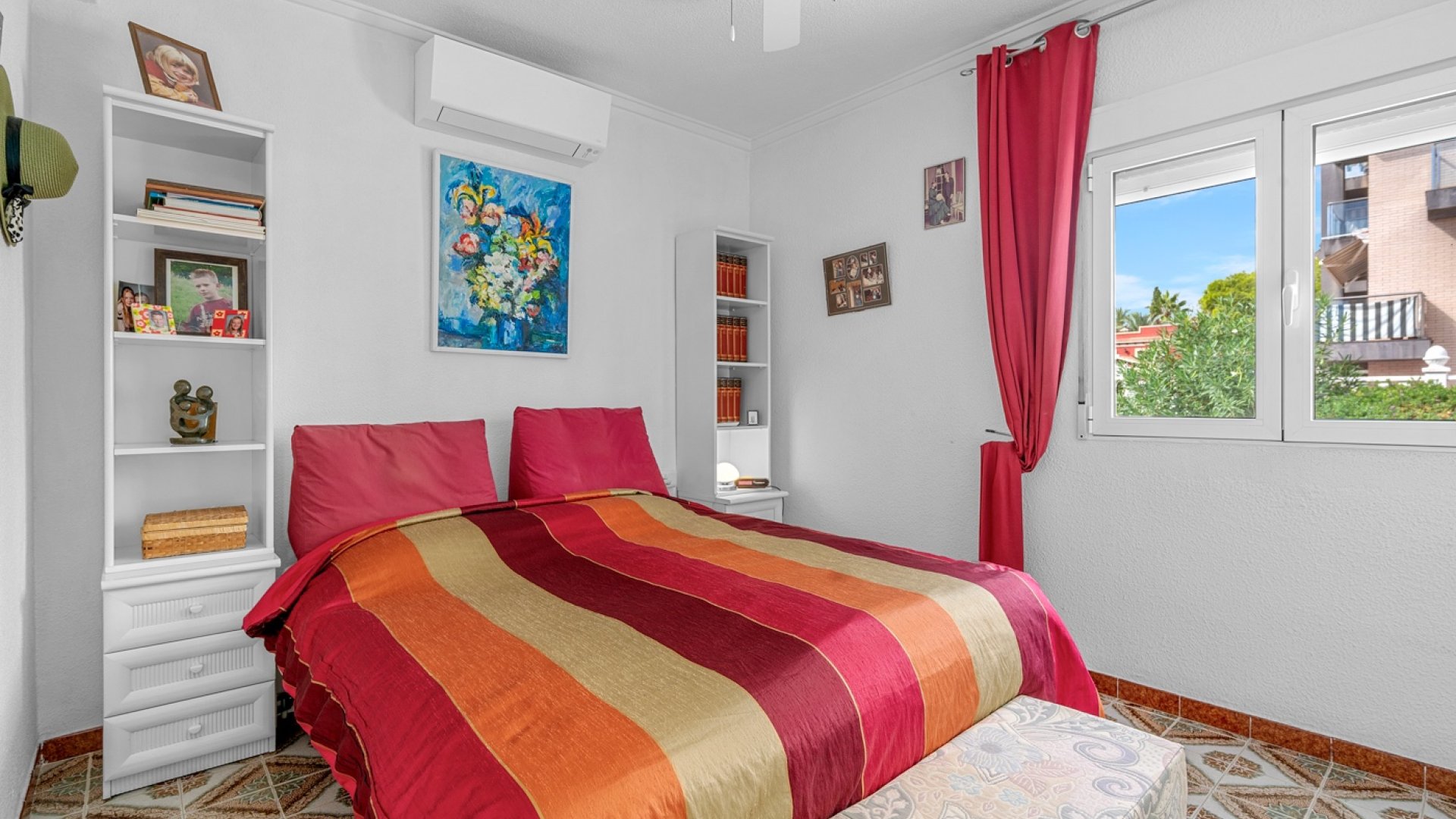 Resale - Villa -
Orihuela Costa - Punta Prima