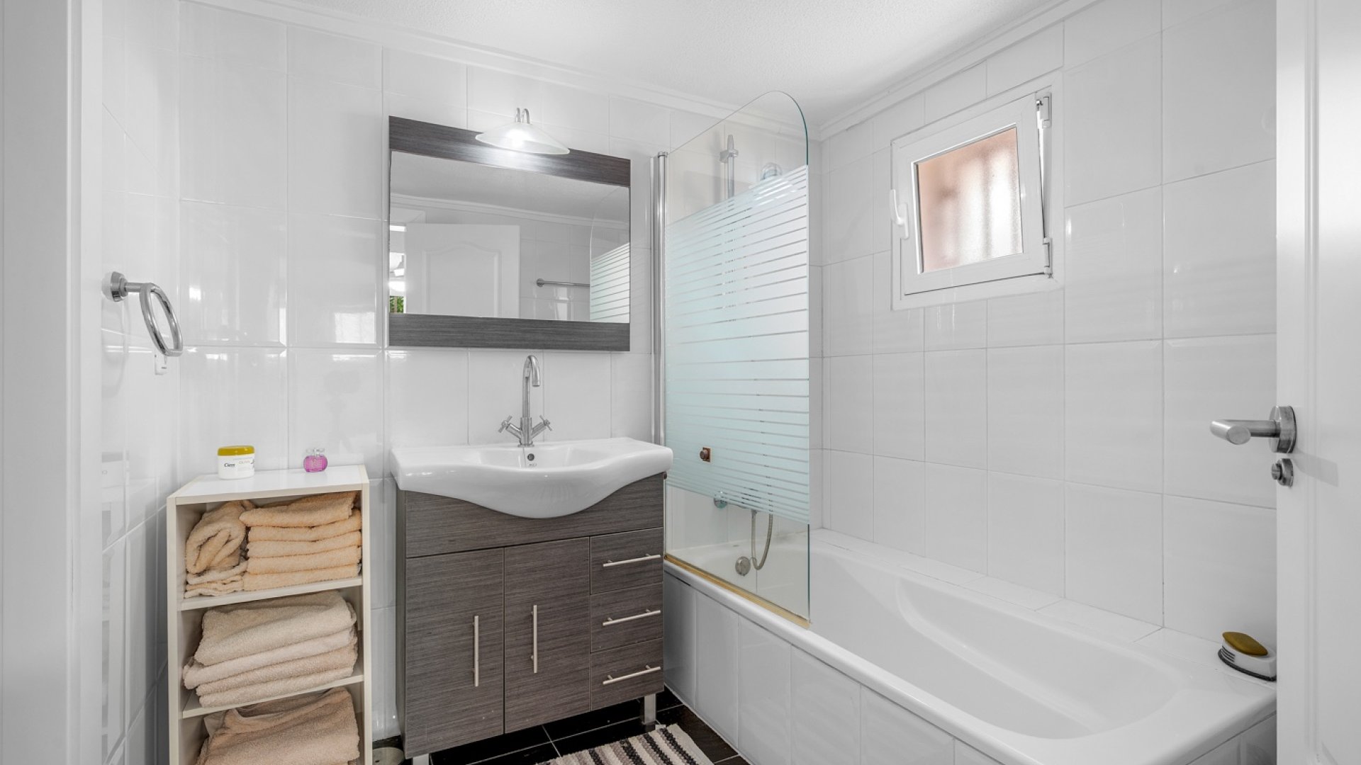 Resale - Villa -
Orihuela Costa - Punta Prima