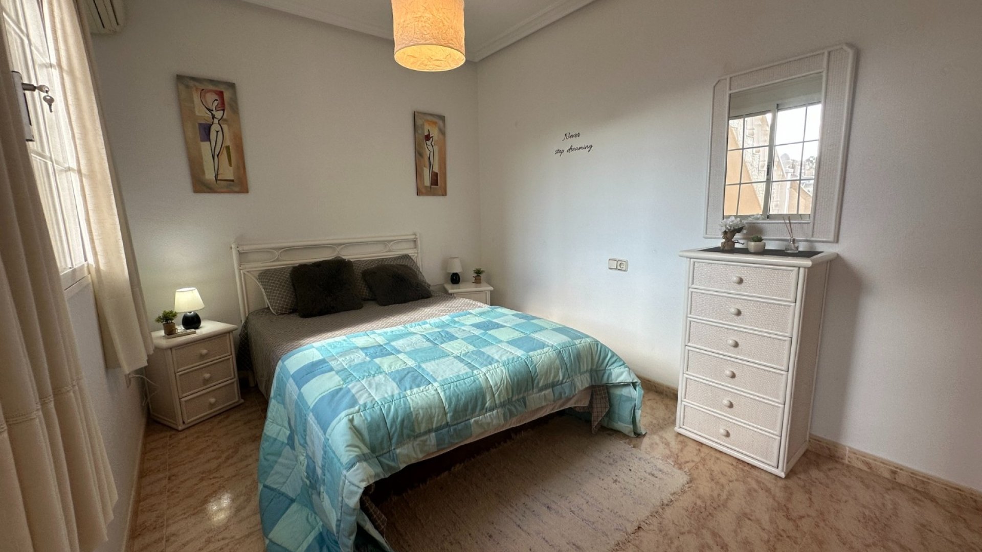 Resale - Villa -
Orihuela Costa - Villamartín