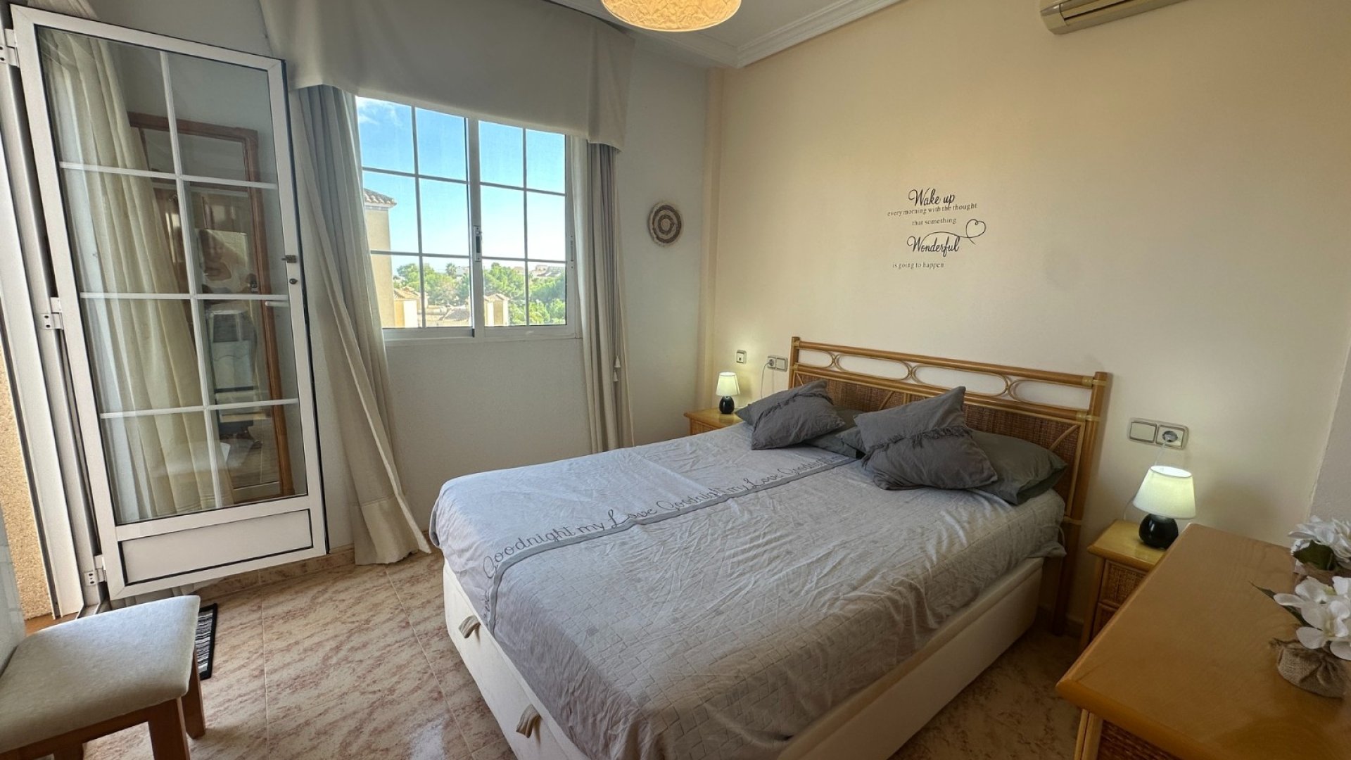 Resale - Villa -
Orihuela Costa - Villamartín