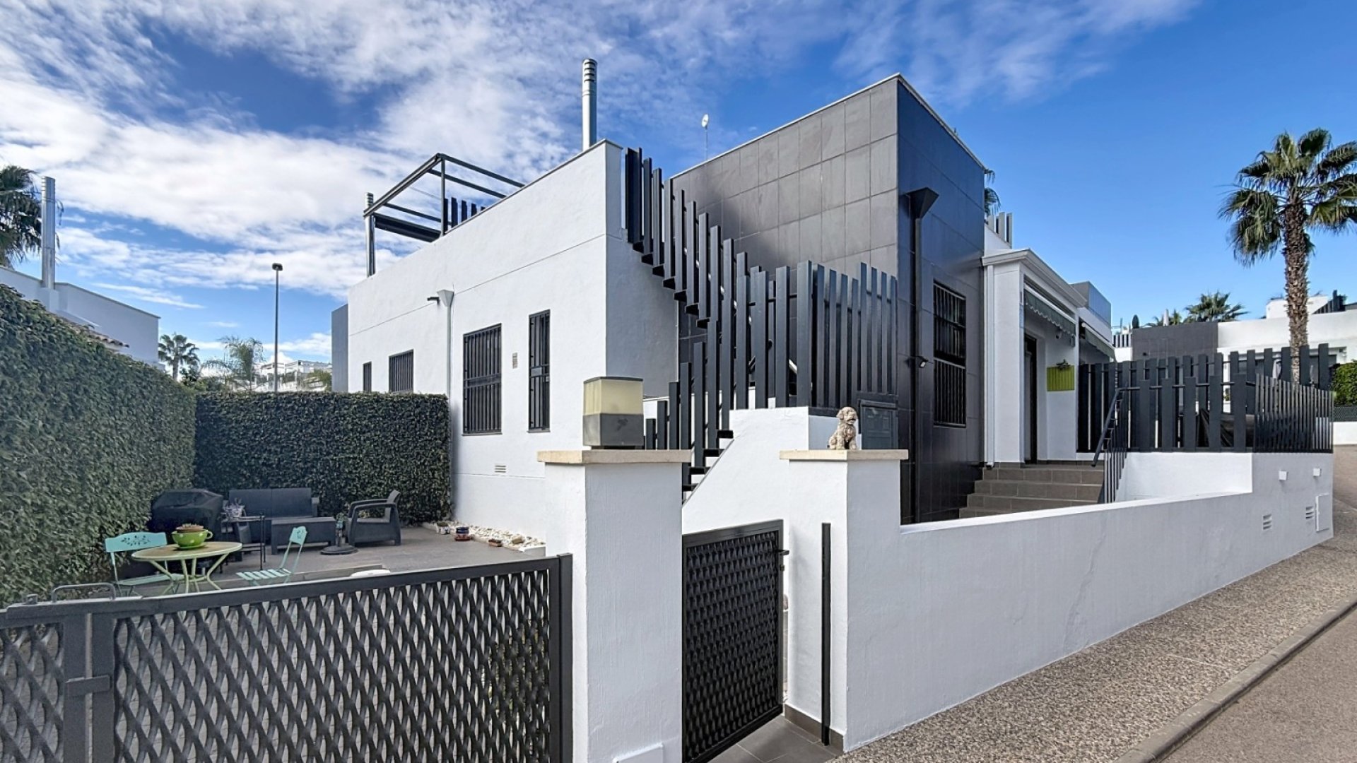 Resale - Villa -
Orihuela Costa - Villamartín