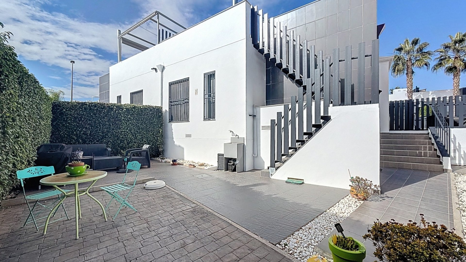 Resale - Villa -
Orihuela Costa - Villamartín