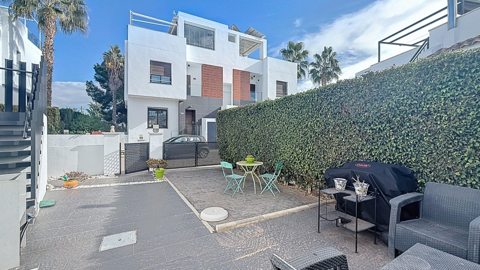 Resale - Villa -
Orihuela Costa - Villamartín