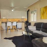 Resale - Villa -
Orihuela Costa - Villamartín