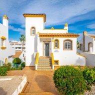 Resale - Villa -
Orihuela Costa - Villamartín